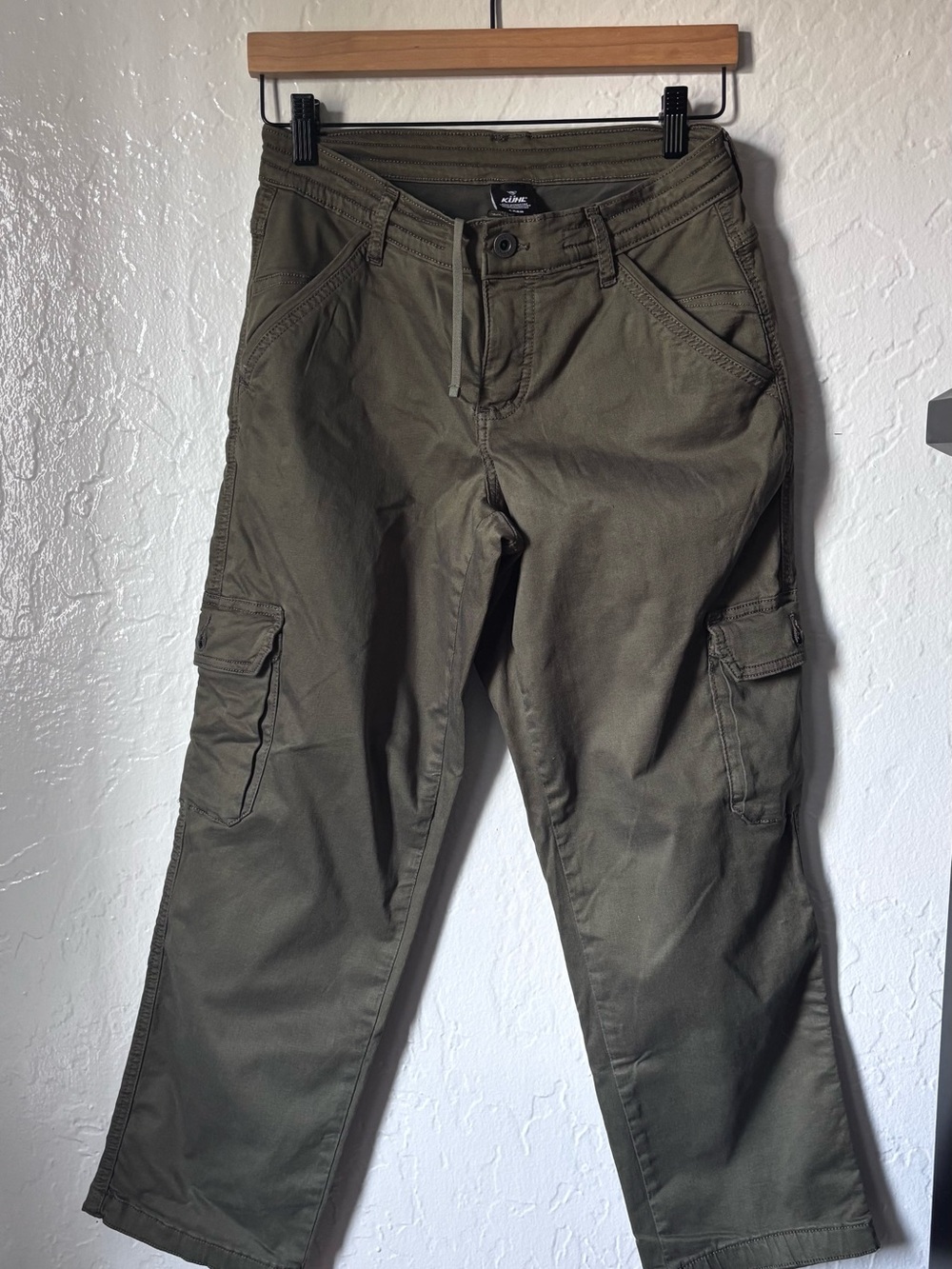 Kuhl Olive Green Straight-Leg Cargo Pants for Women
